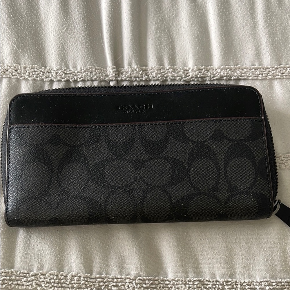 Coach Black Signature Zip Wallet